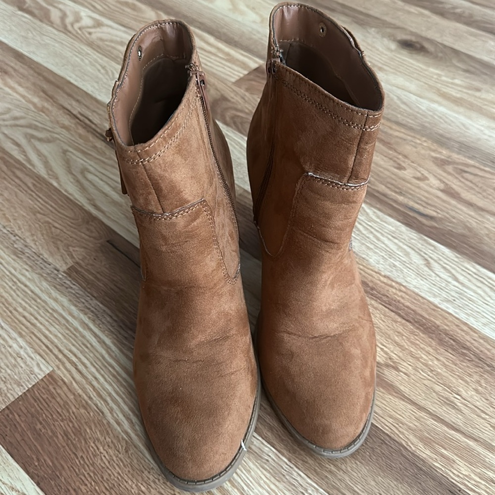 U.S. Polo ASSN brown heeled ankle boots size 11 - Picture 5 of 10